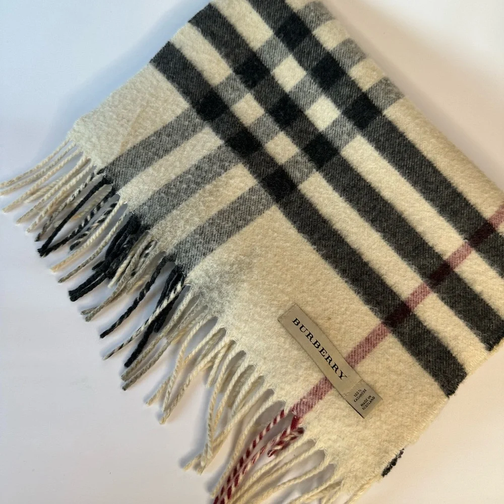 Burberry Scarf - Picture 1 of 3